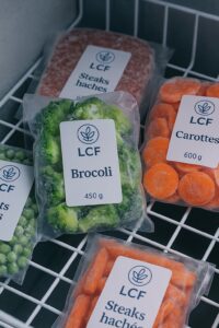 Verkaufen Sie handwerklich hergestelltes Eis, Obst, Gemüse, tiefgefrorenes Fleisch oder fertige Gerichte – alles im Tiefkühl-Automaten von Automat-e.